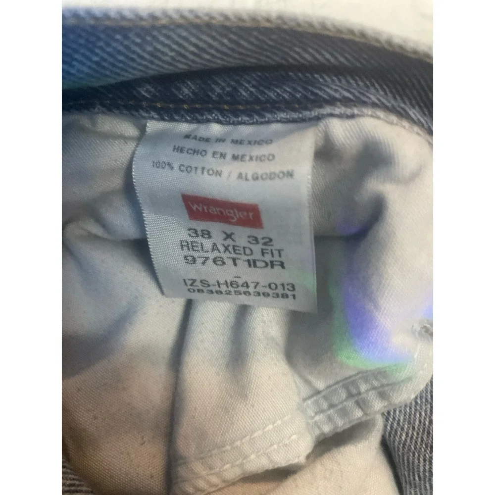 WRANGLER Men's Relaxed‎ Fit  Denim Jeans - Size 38x32